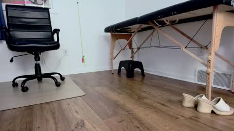 Nicole  Allen online show from 02.24.26