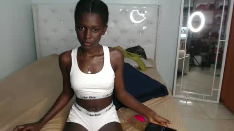 Snapshot of jjojoblackqueen chatting on 05.03.26 JOJO online show from 05.03.26