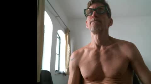 Snapshot of jlmbud chatting on 04.25.26 jlmbud online show from 04.25.26