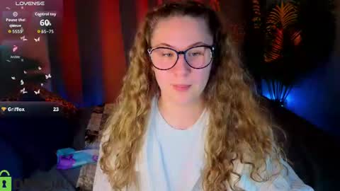 Snapshot of joan_green chatting on 06.19.26 GMT2 Tue-Wed Fri-Sun 3-9AM Joan green online show from 06.19.26