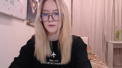 joan_kiss online show from 02.18.26