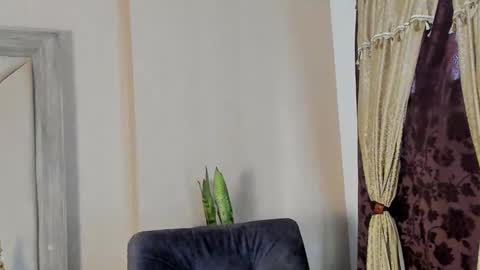 JOAN SAENZ online show from 02.13.25