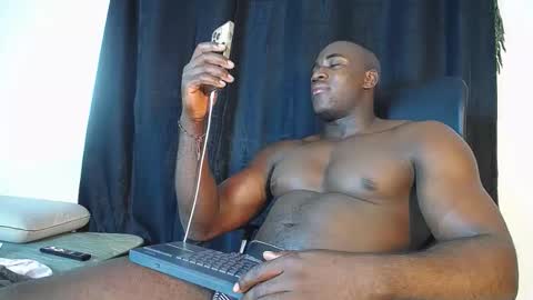 Snapshot of joan_silva chatting on 11.11.25 joan_silva online show from 11.11.25