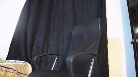 Snapshot of joan_silva chatting on 11.27.25 joan_silva online show from 11.27.25