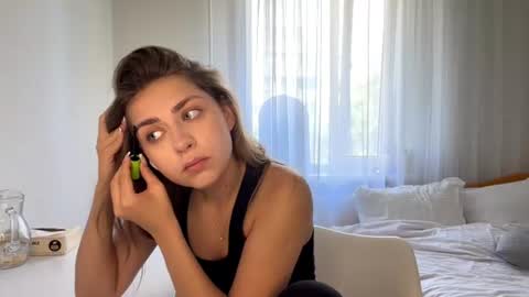 Snapshot of joandonelly chatting on 08.09.26 Bella online show from 08.09.26