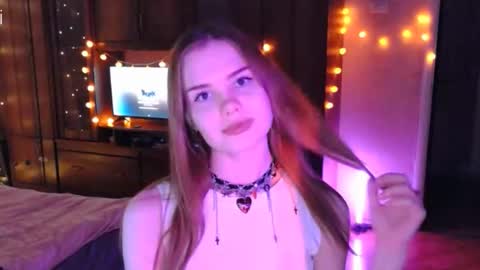 Kira online show from 10.20.25