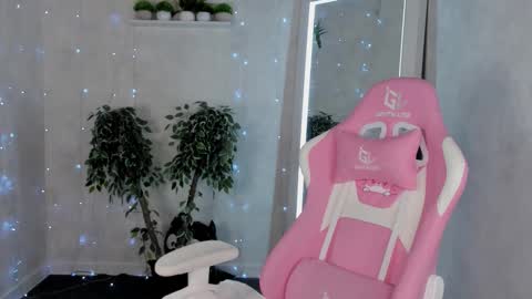 joann_shermann online show from 11.25.25