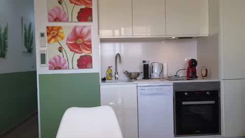 Snapshot of joannee chatting on 01.20.25 Joanne online show from 01.20.25