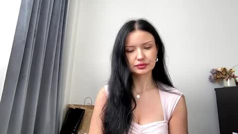 Joan online show from 05.04.26