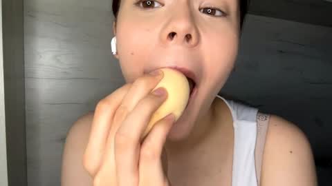 Mila online show from 04.15.26