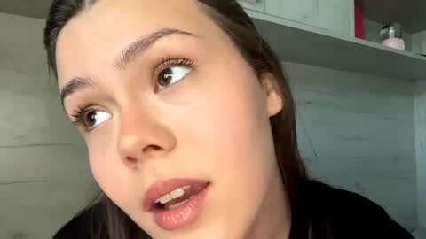 Snapshot of jodeesolarz chatting on 06.18.26 Mila online show from 06.18.26