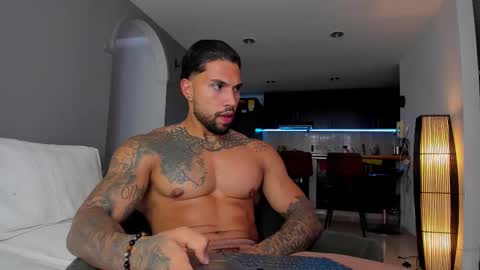 joe_esthetic online show from 10.11.25