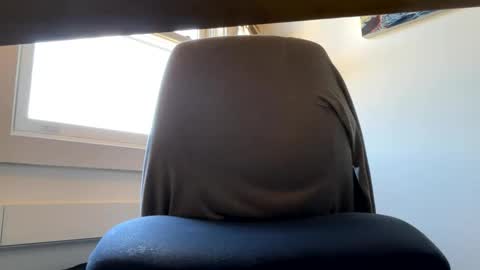 Snapshot of joeblow2525 chatting on 09.19.25 joeblow2525 online show from 09.19.25