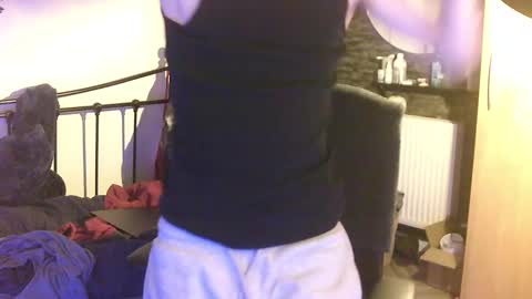 Snapshot of joeosulli2024 chatting on 02.09.25 JoeOsulli online show from 02.09.25