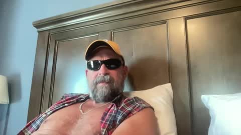 Snapshot of joestros chatting on 09.25.25 joestros online show from 09.25.25