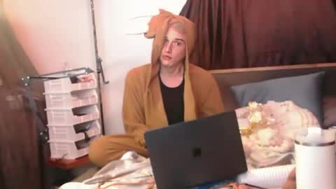Snapshot of joeyrightino chatting on 07.21.26 Joeyrightino online show from 07.21.26