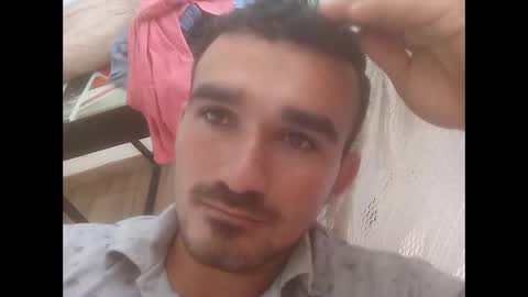 Snapshot of johan570400 chatting on 04.11.26 Joni online show from 04.11.26