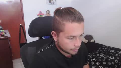Snapshot of johanleonsweetboy chatting on 04.29.26 JOHAN independient model online show from 04.29.26
