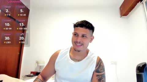 Snapshot of johansmith__ chatting on 06.17.26 Johan Smith online show from 06.17.26