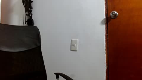 john_ssnow29 online show from 12.16.24