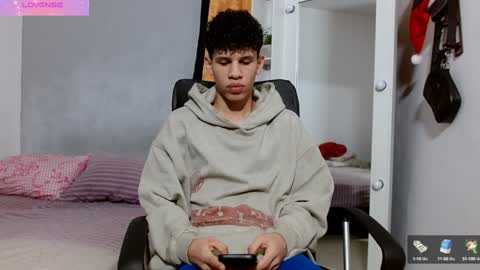 john_ssnow29 online show from 01.06.25