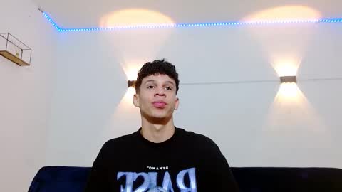 john_ssnow29 online show from 10.18.25