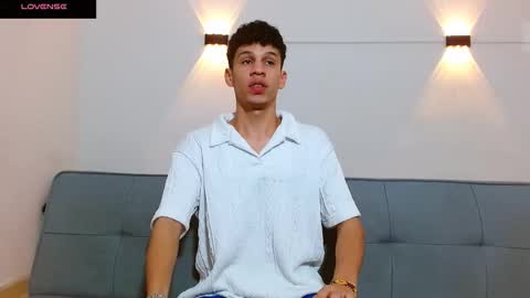 john_ssnow29 online show from 11.24.25