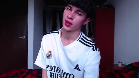 Snapshot of john_vichenso chatting on 09.16.25 John Vichenso online show from 09.16.25