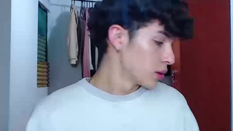 Snapshot of john_vichenso chatting on 09.18.25 John Vichenso online show from 09.18.25