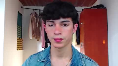 Snapshot of john_vichenso chatting on 09.19.25 John Vichenso online show from 09.19.25