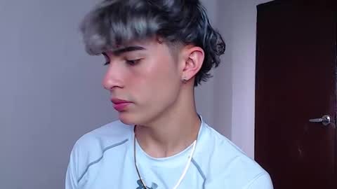 Snapshot of john_vichenso chatting on 10.08.25 John Vichenso online show from 10.08.25