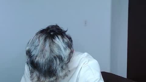 Snapshot of john_vichenso chatting on 10.17.25 John Vichenso online show from 10.17.25