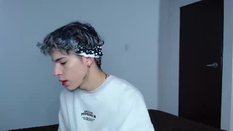 Snapshot of john_vichenso chatting on 10.27.25 John Vichenso online show from 10.27.25