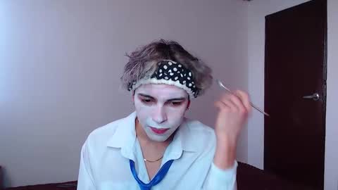 John Vichenso online show from 10.31.25