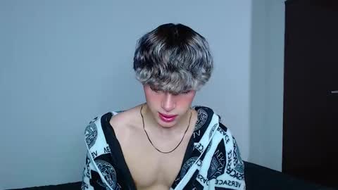 John Vichenso online show from 12.02.25