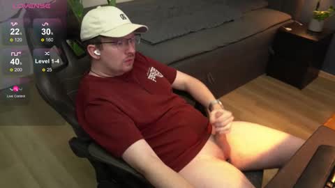 Snapshot of johndor22 chatting on 01.12.25 Jones online show from 01.12.25