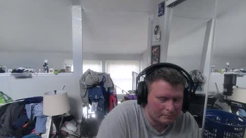 Snapshot of johnfernandez784 chatting on 06.06.26 johnfernandez784 online show from 06.06.26