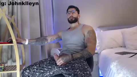 Snapshot of johnklleyn chatting on 06.19.26 john online show from 06.19.26