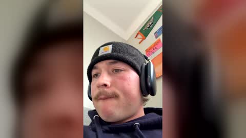 Snapshot of johnladdner chatting on 02.19.26 johnladdner online show from 02.19.26