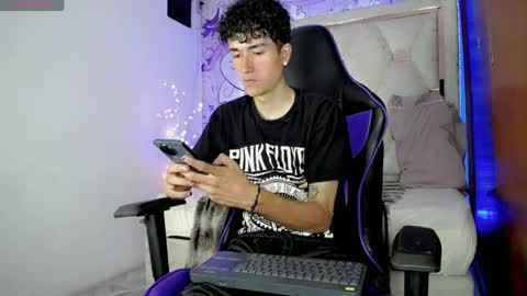 johnny_cagee online show from 04.14.26