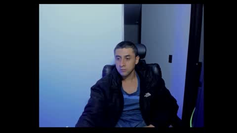 Snapshot of johnny_seens1 chatting on 11.11.25 Johnny online show from 11.11.25