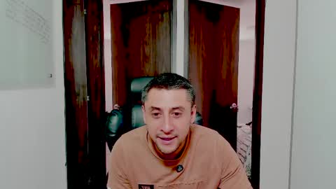 Snapshot of johnny_seens1 chatting on 04.05.26 Johnny online show from 04.05.26