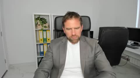 Snapshot of johnnydough82 chatting on 12.06.24 johnnydough82 online show from 12.06.24