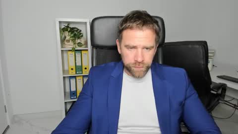 Snapshot of johnnydough82 chatting on 12.15.24 johnnydough82 online show from 12.15.24