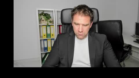 Snapshot of johnnydough82 chatting on 12.22.24 johnnydough82 online show from 12.22.24