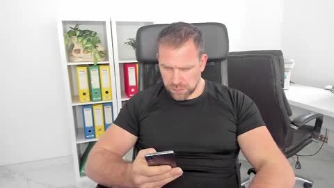 Snapshot of johnnydough82 chatting on 01.05.25 johnnydough82 online show from 01.05.25