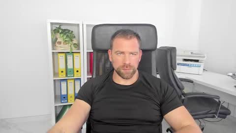 Snapshot of johnnydough82 chatting on 01.11.25 johnnydough82 online show from 01.11.25