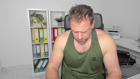 Snapshot of johnnydough82 chatting on 01.18.25 johnnydough82 online show from 01.18.25