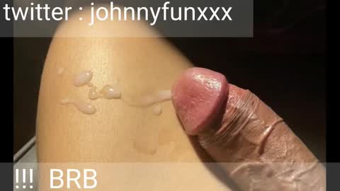 Snapshot of johnnyfun_xxx chatting on 09.23.25 Johnnystrongarms                 online show from 09.23.25