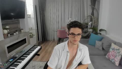 Snapshot of johnnyk8 chatting on 08.04.26 Johnny k. online show from 08.04.26